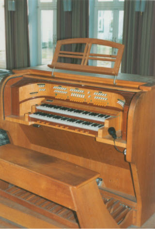 Foto: Spieltisch der Orgel